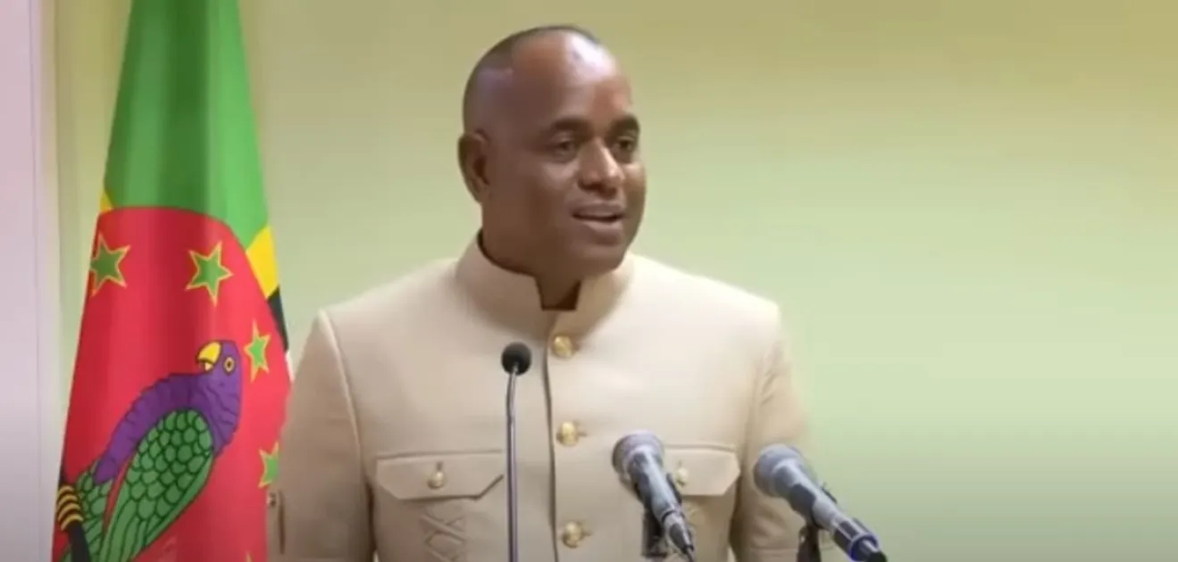 Dominica announces 8% salary hike for public officers, police, teachers
