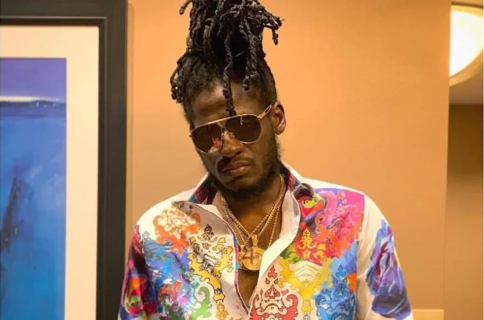 Dancehall entertainer Aidonia's home was raided this morning by the St Andrew North Division police officials. 