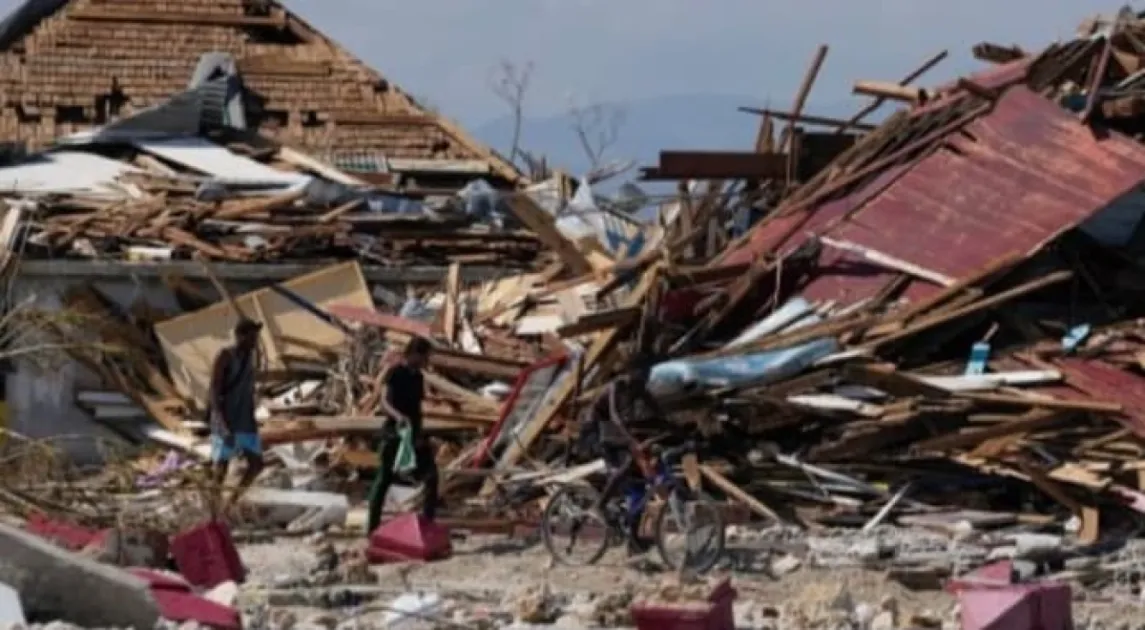 PM Andrew Holness confirmed that 72% of Jamaica is without power following extensive damage from Hurricane Melissa. PM Andrew Holness confirmed that 72% of Jamaica is without power following extensive damage from Hurricane Melissa.
