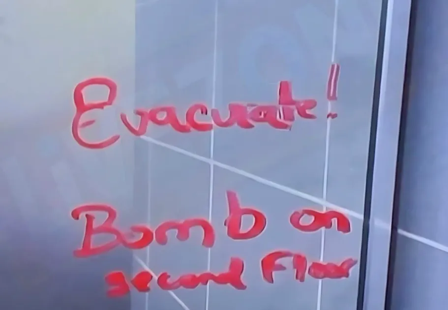 A female employee, according to police reports, found a threatening message written on a washroom mirror on the second floor, which read, “Evacuate Bomb on the Second Floor.”