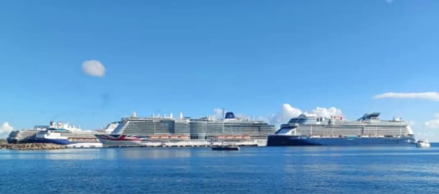 Five cruise ships docked on Friday, bringing a total of 8,473 passengers to St Kitts, while three vessels arrived the previous day.