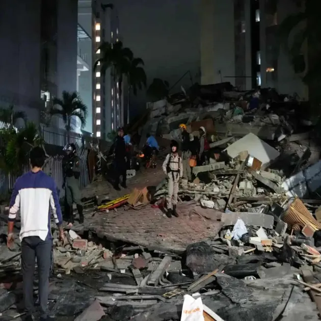 32 Killed and more than 700 injured as high-magnitude twin earthquakes hits Venezuela