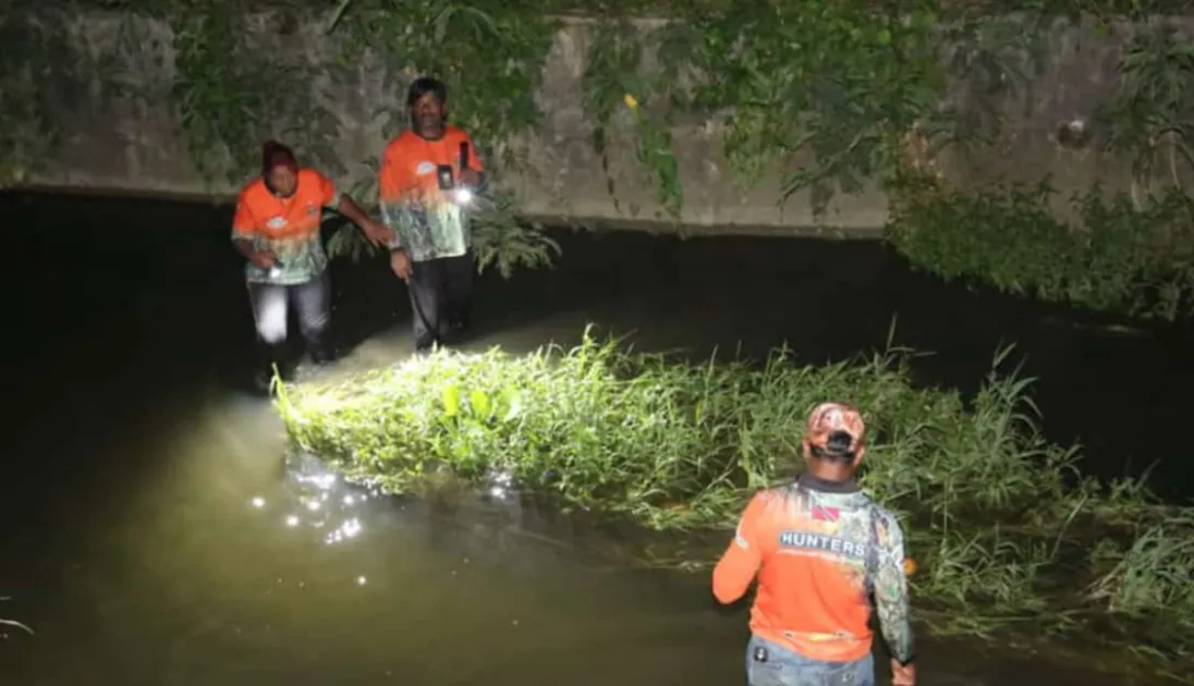 Police and volunteer rescuers launched an extensive search in Marabella after children reported seeing what appeared to be a baby’s body floating in a river.