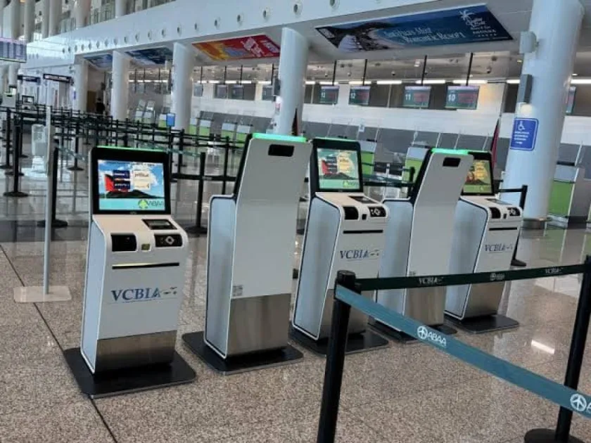 The new self-service kiosks allow departing passengers to print both boarding passes and baggage tags, reducing reliance on traditional check-in counters and improving the overall airport experience.